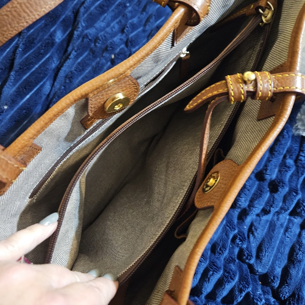 Green and Brown Dooney & Bourke Fir Medium Lee Tote Bag - Picture 9 of 10